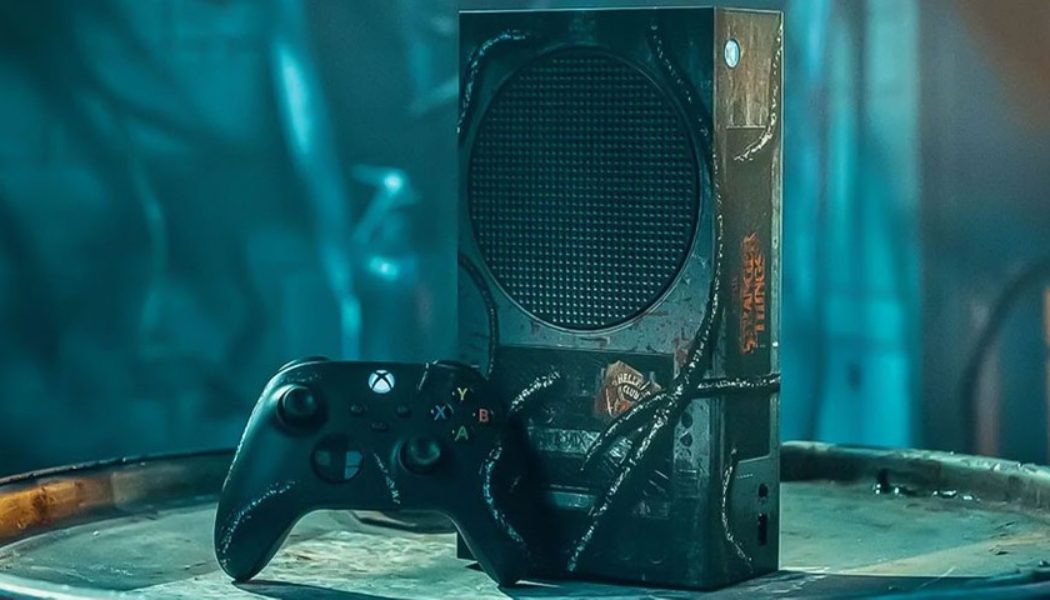Take a Look at the Official ‘Stranger Things’-Themed Xbox Series S