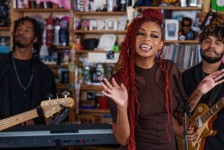 Watch Ravyn Lenae’s “Tiny Desk Concert” for NPR