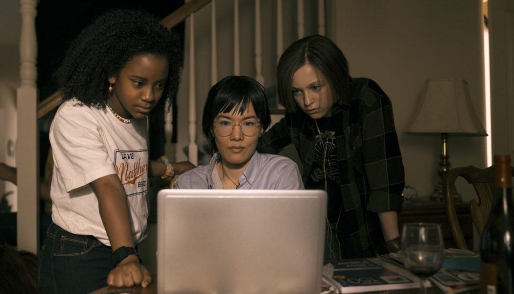 Amazon’s Paper Girls series takes too long to get fun and weird