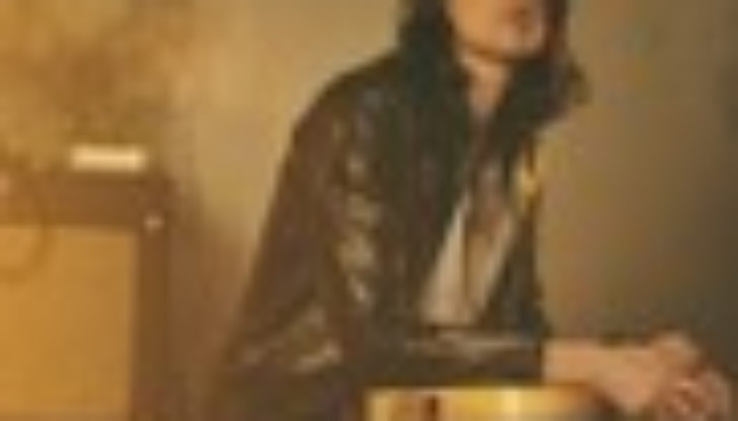 How a John Burroughs Quote Inspired James Bay’s ‘Leap’ & Helped Him Heal From Uncertainty