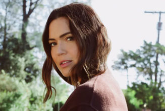 Mandy Moore Cancels Remaining 2022 Tour Dates Due to Pregnancy