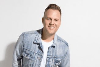 Matthew West Makes History With 12th Christian Airplay No. 1, ‘Me on Your Mind’