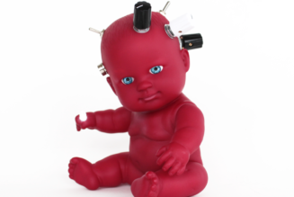 There’s No Calming This Creepy, Light-Sensitive Baby Synthesizer