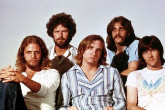 Three Men Charged With Trying to Sell Stolen Notes for Eagles’ ‘Hotel California’