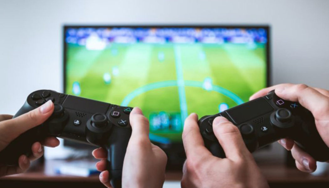 7 Vital Online Gaming Safety Tips for Kids & Adults