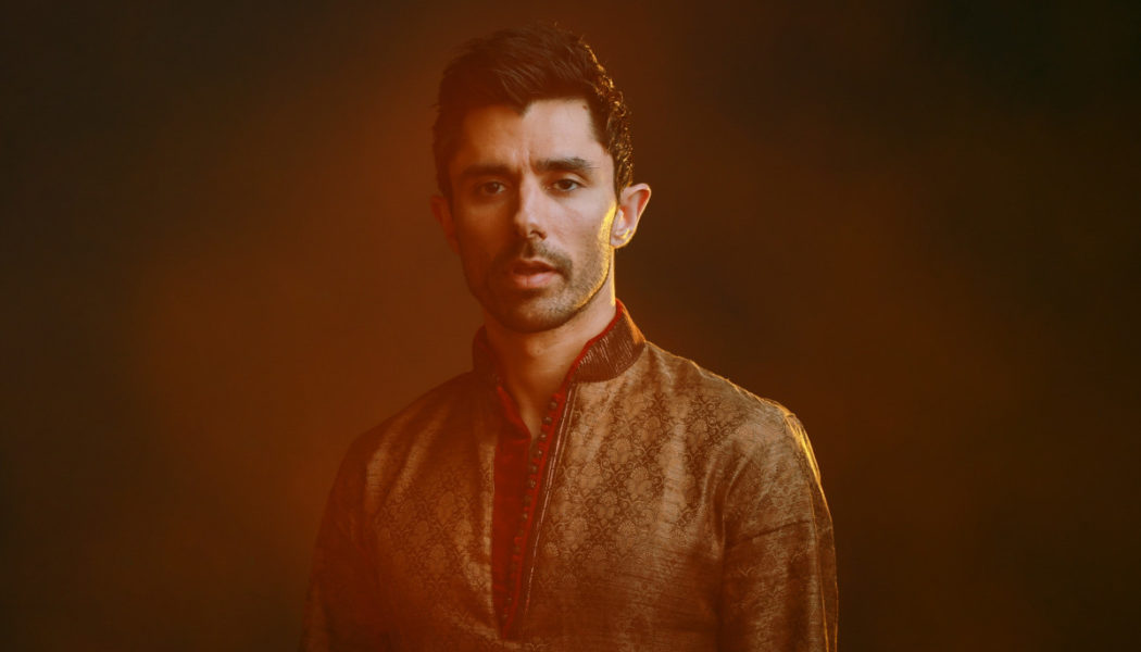 “A Truly Special Moment”: Watch KSHMR Perform On a Raft In Kashmir