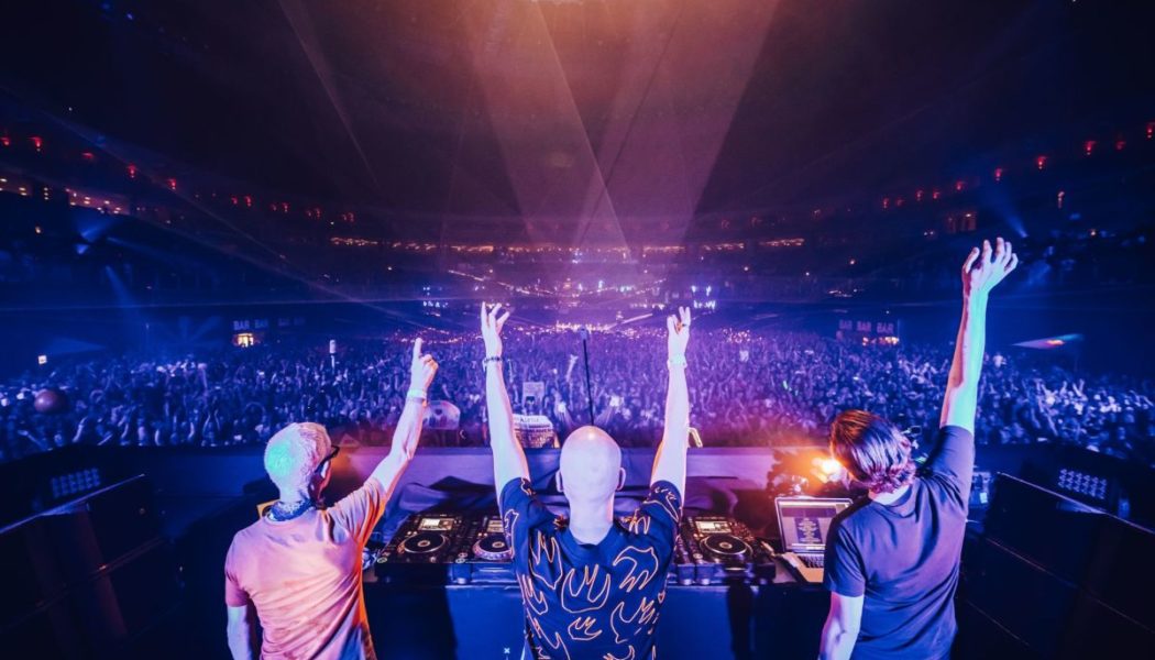 Above & Beyond Drop Hypnotic Progressive House Single, “Chains”