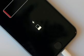 Apple’s Latest iOS 16 Beta Brings Back Battery Percentages to Your Home Screen