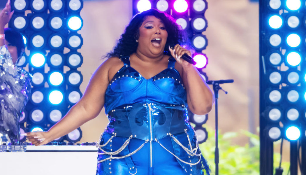 Chunky Comedian Aries Spears Attacks Lizzo With Fatphobia, Twitter Holds Up A Mirror