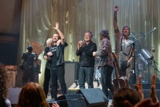 Eddie Vedder Plots Post-Ohana Festival Gigs With Earthlings