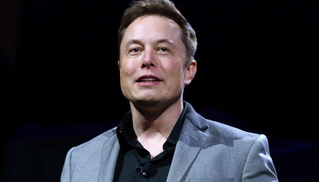 Elon Musk jokingly claims he will buy Manchester United