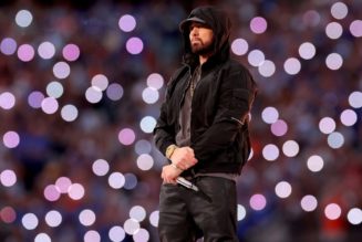 Eminem Challenges Beyonce for U.K. Albums Chart Title