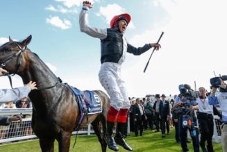 Fancy A Frankie Dettori 500/1 Treble at Lingfield Tonight?