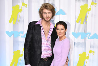 Here’s Why Yung Gravy Brought Addison Rae’s Mom to the 2022 VMAs