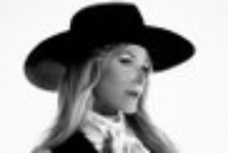 Jewel Says ‘Everybody Is Safe’ After Tour Bus Catches on Fire