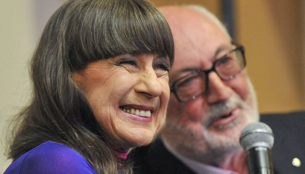 Judith Durham, Lead Singer of The Seekers and Australia’s Folk Music Icon, Dies at 79