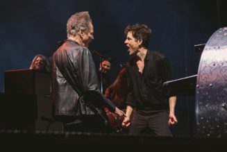 Lindsey Buckingham, Johnny Marr Join The Killers in Los Angeles
