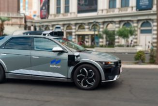 Lyft and Motional’s all-electric robotaxi service is now live in Las Vegas