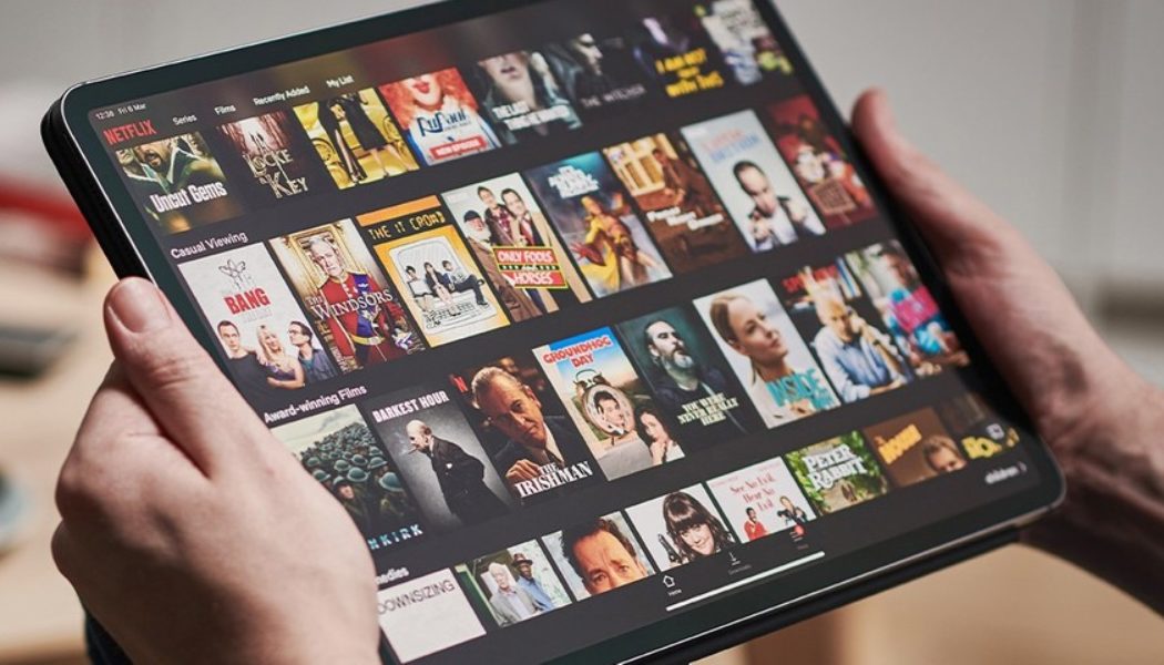Netflix Reportedly Disabling Offline Downloads for Upcoming Ad-Supported Subscription