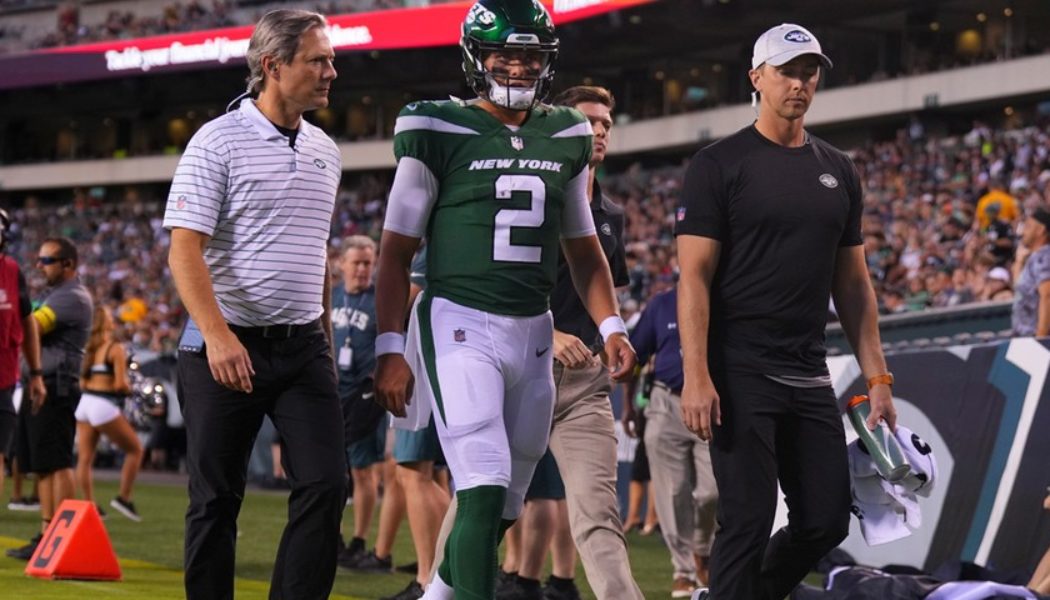 New York Jets QB Zach Wilson Injures Knee in Preseason Game Against Philadelphia Eagles