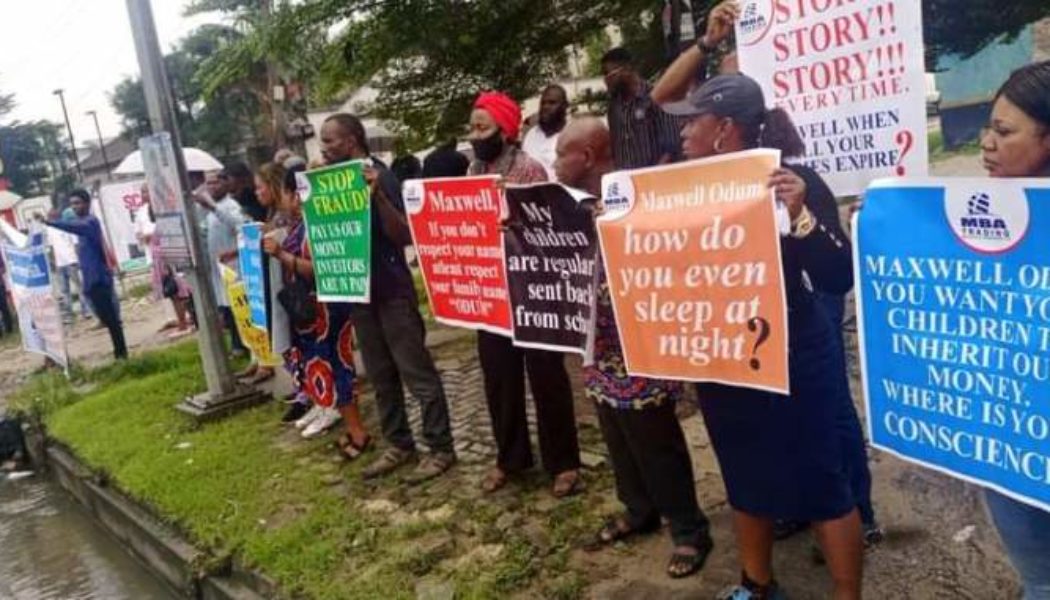 PHOTOS: Victims Of MBA Forex Protest, Demand Refund