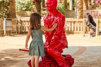 Putin Statue Emerges in a Playground at New York’s Central Park