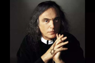 Svika Pick, Prolific Israeli Singer-Songwriter, Dies at 72