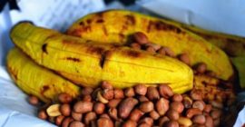 5 Health Issues You Can Avoid By Eating Bananas And Groundnuts Frequently