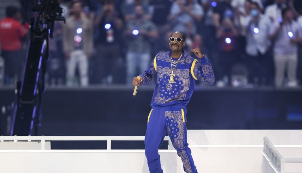 Apple Music to sponsor Super Bowl halftime show amidst push into sports