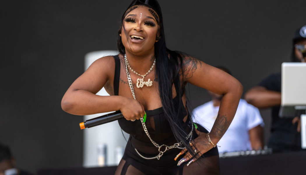 Erica Banks Dragged By Her Surgically Enhanced Cakes After Saying She Only Clubs With Thick Girls