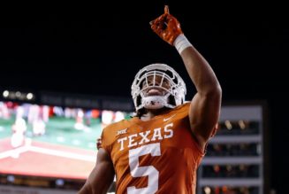 How To Bet On Texas vs Texas Tech In Texas | Texas College Football Sports Betting