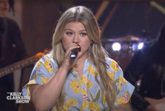 Kelly Clarkson Says ‘Bye Bye’ with Jo Dee Messina’s Classic Country Hit for ‘Kellyoke’