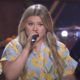 Kelly Clarkson Says ‘Bye Bye’ with Jo Dee Messina’s Classic Country Hit for ‘Kellyoke’