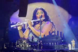 Lizzo Plays Crystal Flute Owned by James Madison Live in Concert