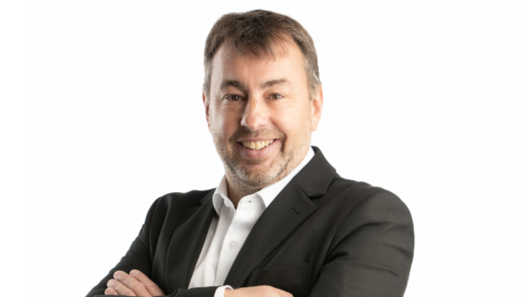 Opportunity Knocks for the Commercial Man at Paratus