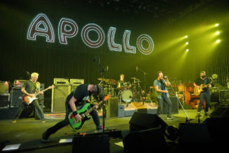 Pearl Jam Take Over Apollo Theater for SiriusXM’s Small Stage Series: Recap, Photos and Setlist