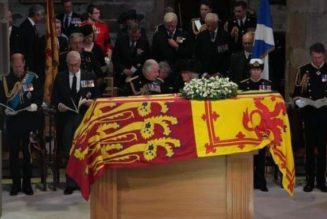 PHOTOS: Queen Elizabeth’s Coffin At Edinburgh