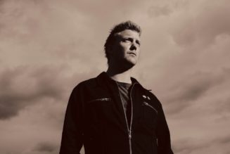 Queens of the Stone Age to Reissue Debut Album with Original Tracklist and Artwork