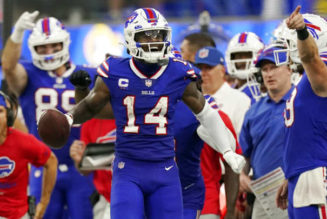 Tennessee Titans vs Buffalo Bills Picks, Predictions & Odds For NFL Monday Night Football