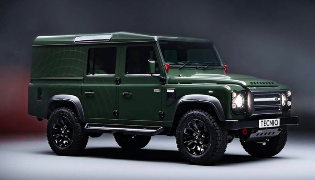 This High-Modified 2013 Land Rover Defender Could Fetch Upwards of $140,000 USD at Auction
