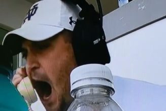 Tommy Rees caught screaming at Notre Dame quarterback Drew Pyne | OC: “Do your f***ing job”
