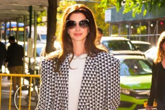 Anne Hathaway Wore Autumn’s Trendiest Boots in the Most Fashion-Girl Way