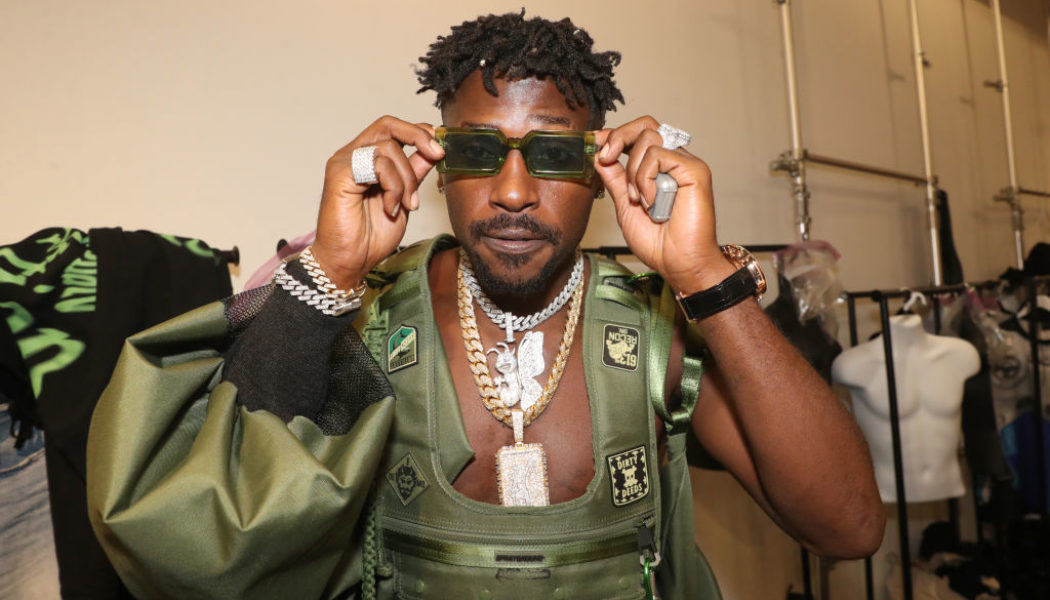 Antonio Brown Slammed On Twitter For Exposing Meat & Booty Cheeks At Pool