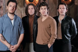 Arctic Monkeys Steer The Car to UK TV Circuit: Watch