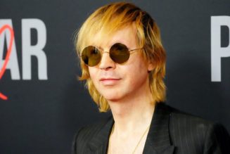 Beck No Longer Opening for Arcade Fire on 2022 North American Tour