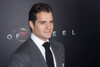 Henry Cavill Officially Returns As Superman In DCEU