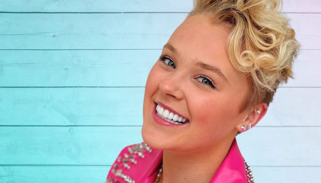 JoJo Siwa Performs Some Serious Wizardry As She Transforms Into Draco Malfoy