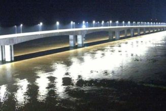 PHOTOS: Julius Berger tests streetlights on Second Niger Bridge