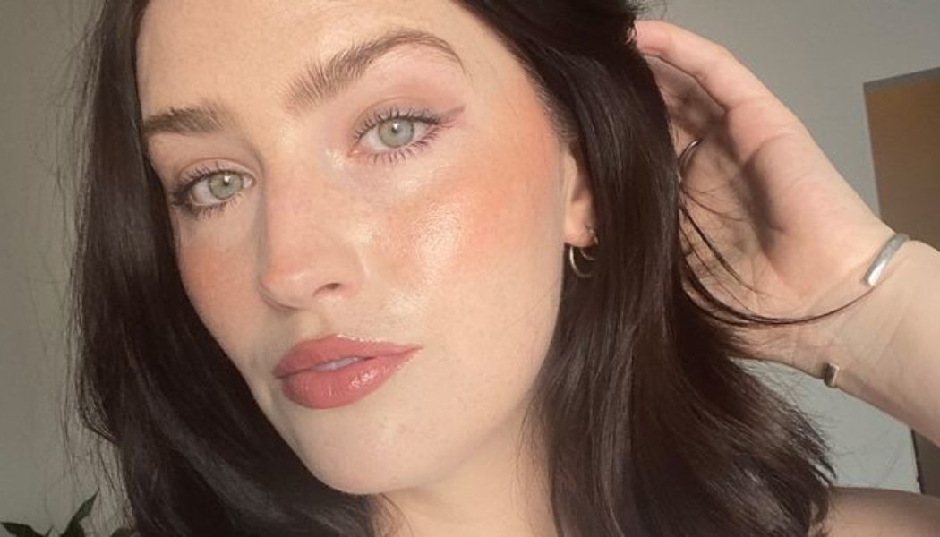 Soft Sculpting Is the Cool-Girl Way to Contour, and It’s About to Take Off