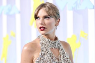 Taylor Swift Snags Career-Best U.K. Haul as ‘Midnights’ Powers to No. 1